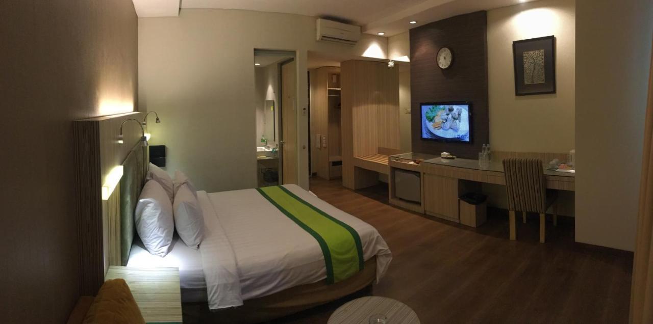 Hotel Wisata Niaga Purwokerto Exterior foto